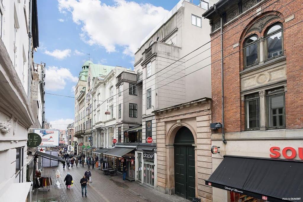 Heart Of Downtown - Modern & Balcony Appartement Copenhague